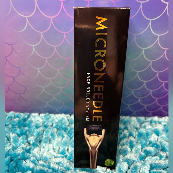 ORA Deluxe Microneedle Derma Roller System - 0.25 mm - Gold - Picture 2 of 4